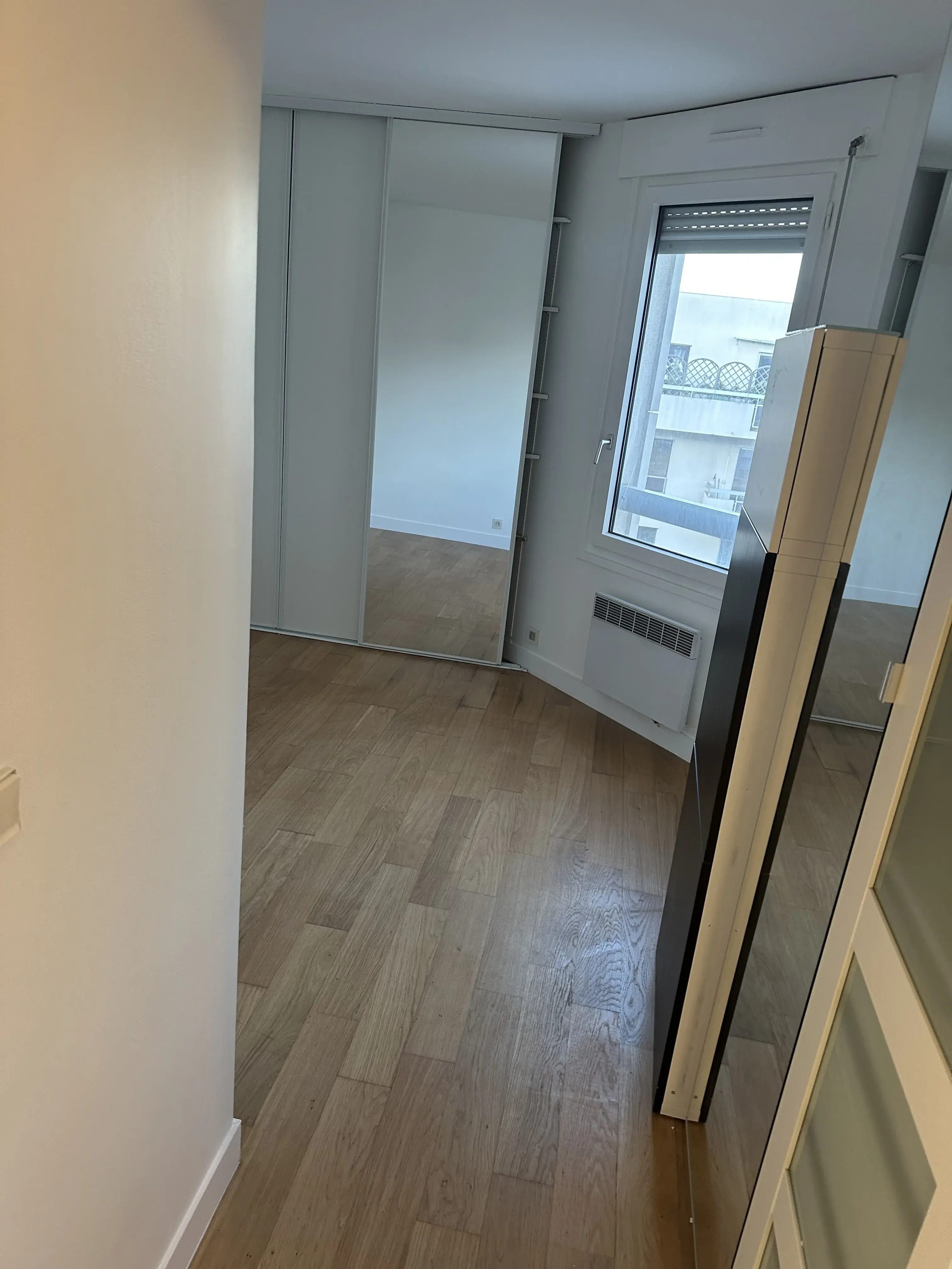 Rénovation intérieure avec isolation et pose de parquet à Courbevoie